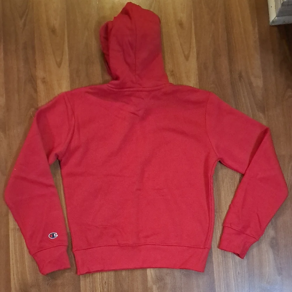 Champion Scarlet Sweatshirt - Picture 5 of 5